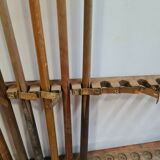 Wooden billiard tail holder