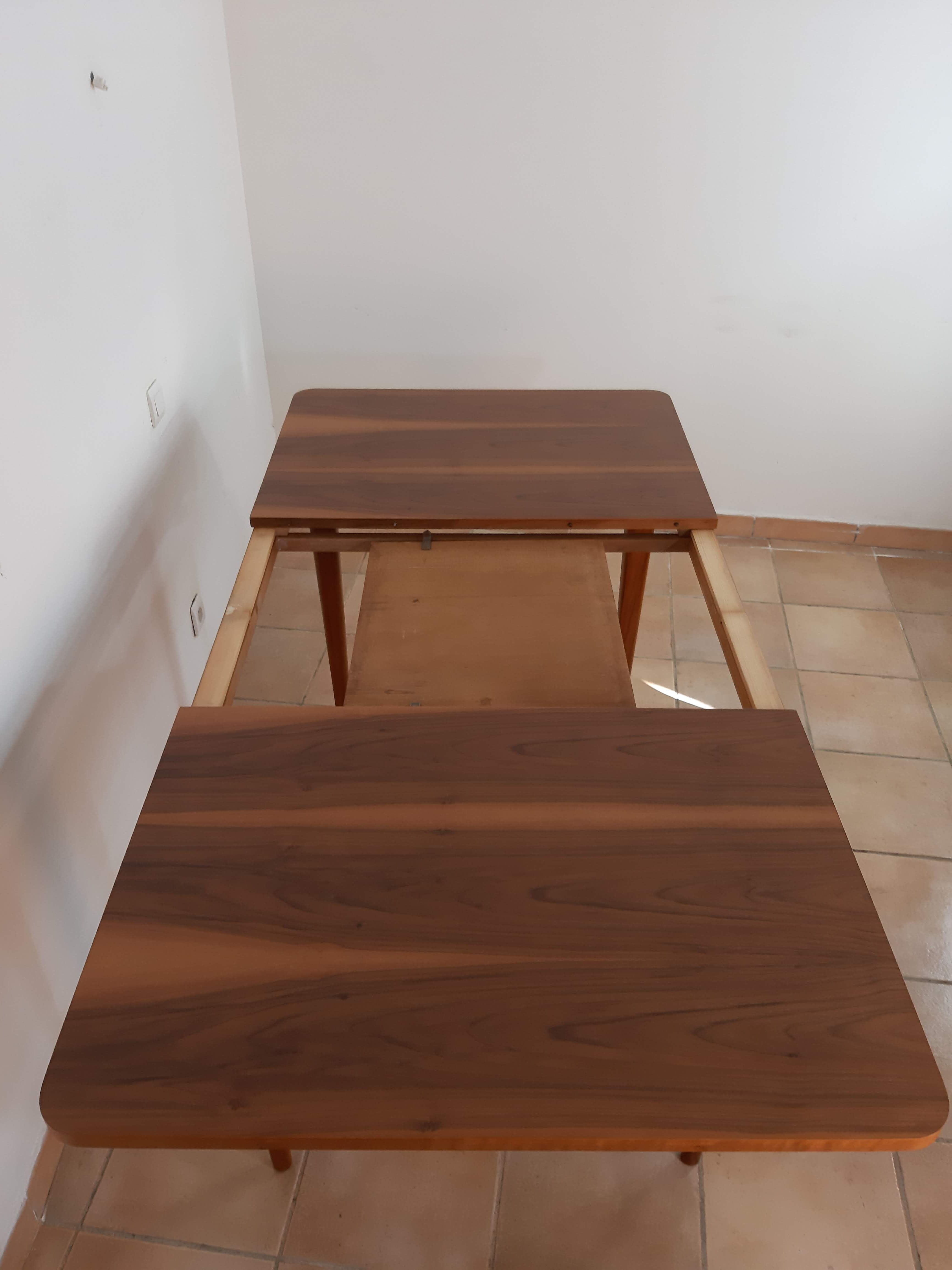 Extension table in Walnut Cesky Nabytek, Vintage Czech 1950 s