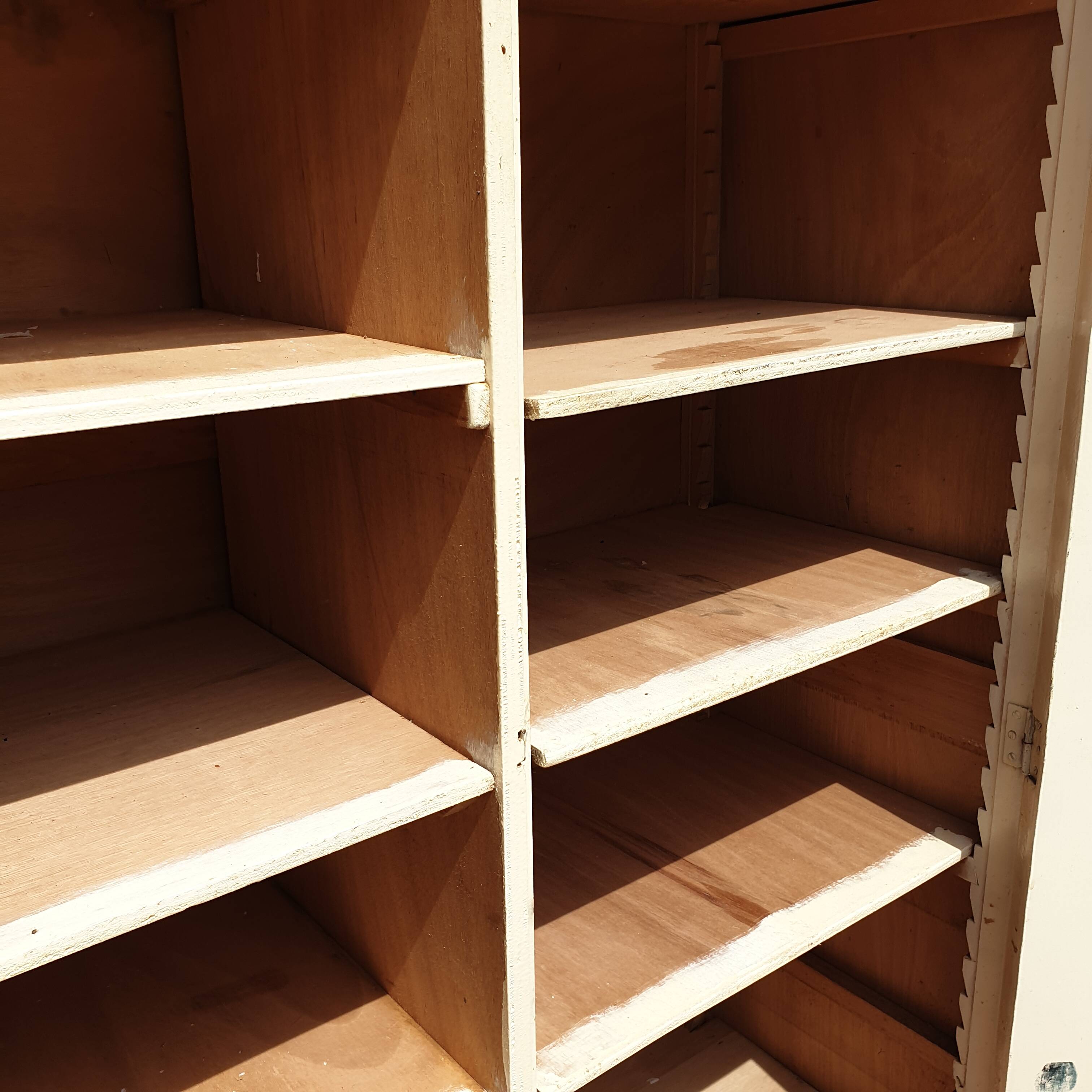 Parisian style wardrobe from the 50s/60s