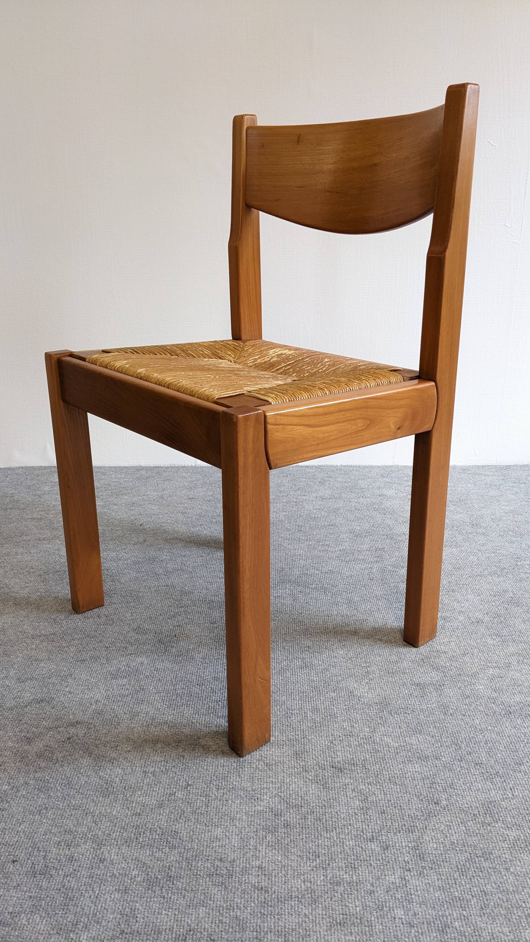 Série de 6 chaises paillées Maison Regain en orme massif, années 70-80