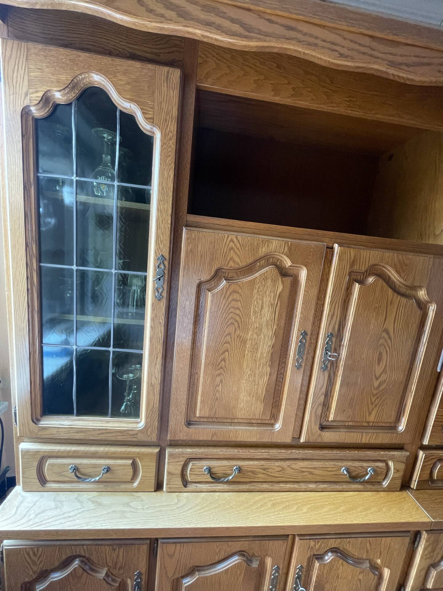 Vintage oak modular wall unit – 3 pieces with display cabinet