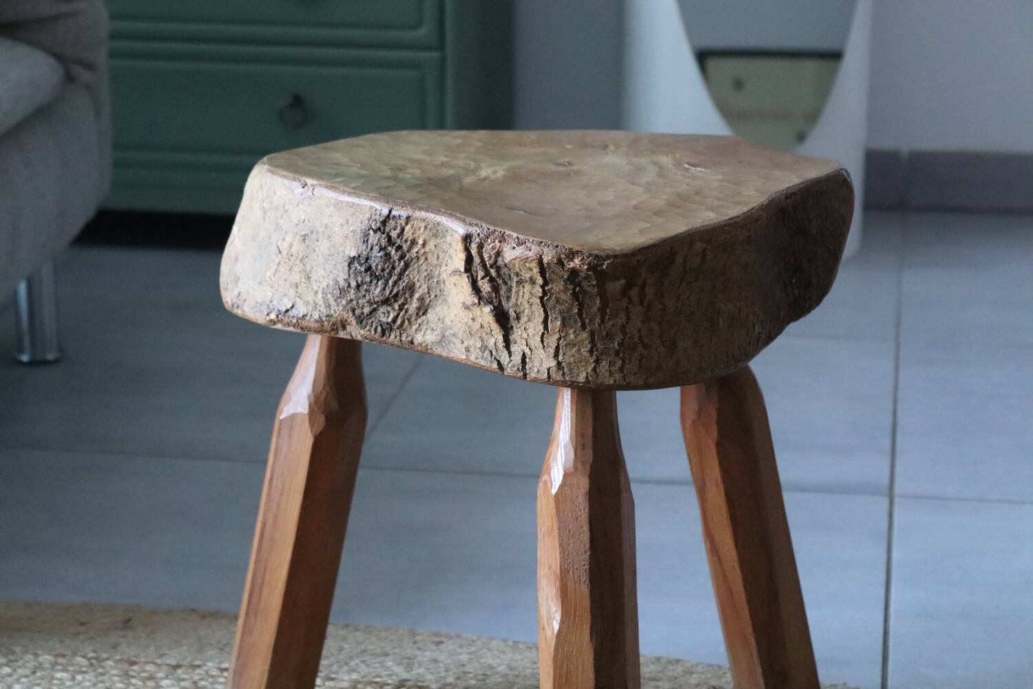 Brutalist stool in solid elm