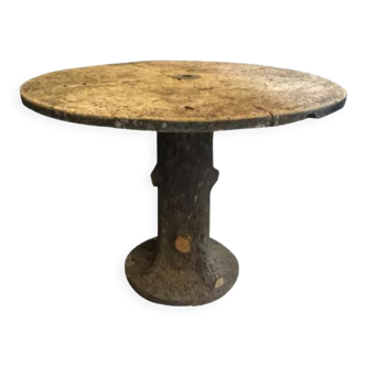 Garden table faux wood rock style