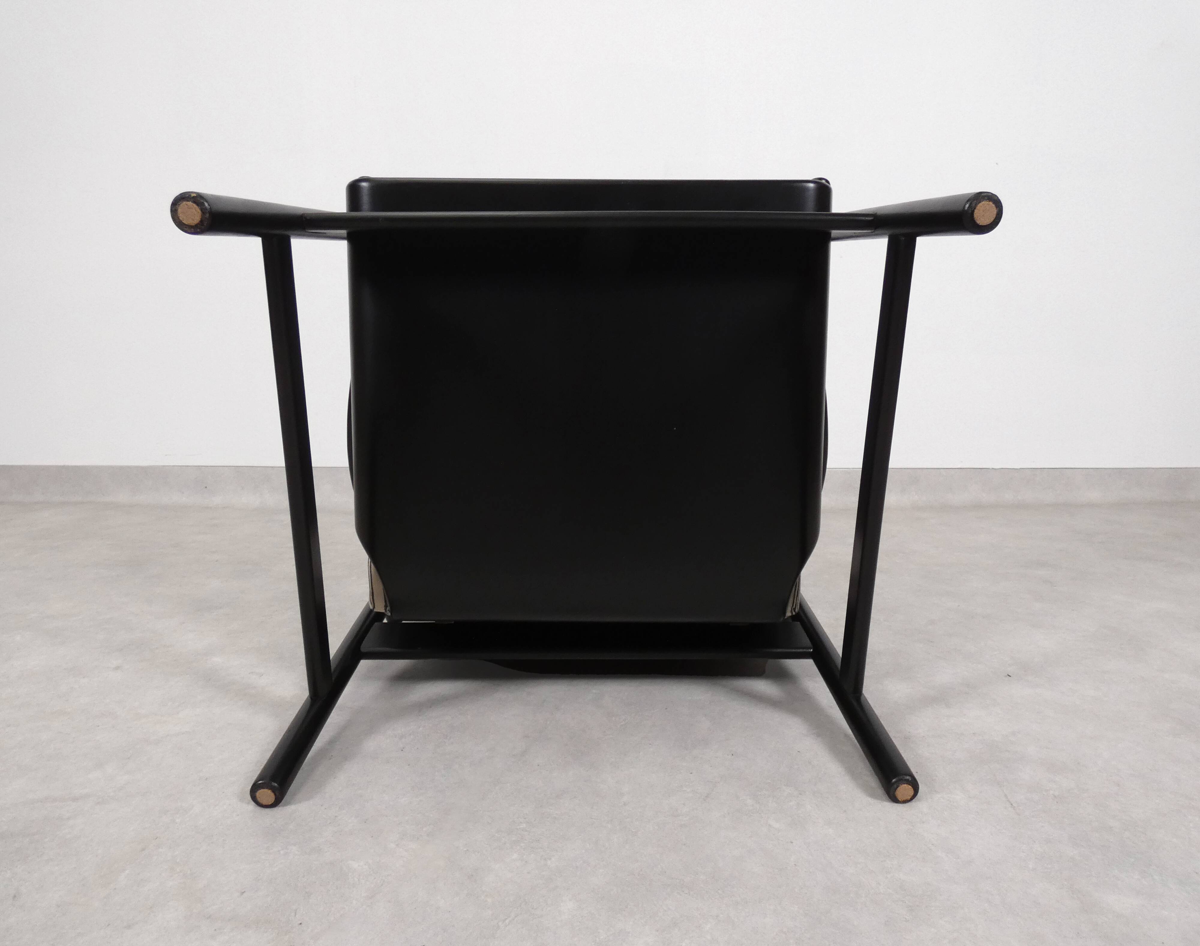 Wooden Scandianvian arm chair