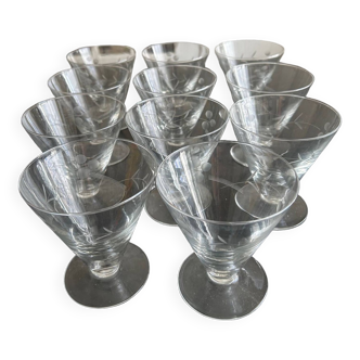 11 verres anciens gravés