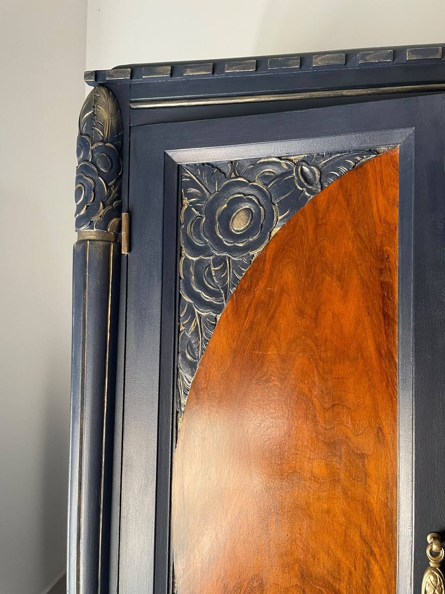 Commode art déco rénovée avec goût