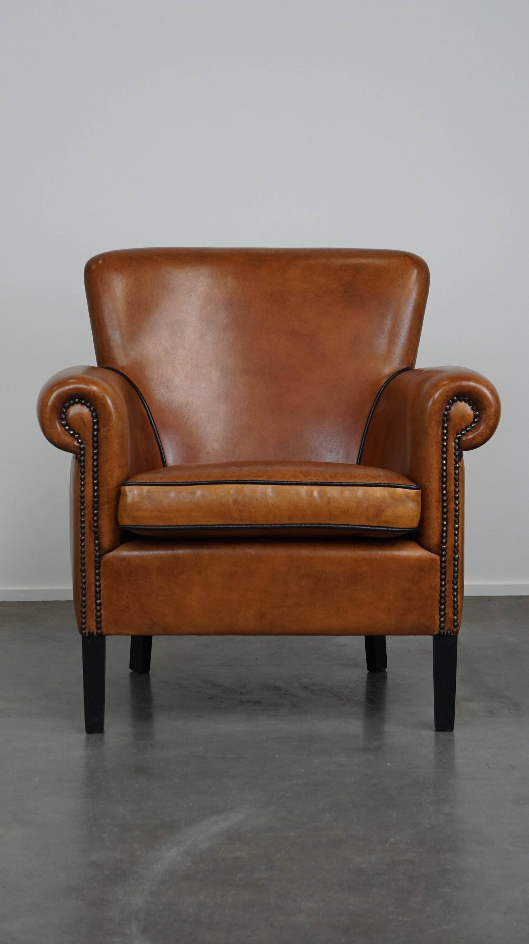 Sheepskin leather armchair with a luxurious appearance
