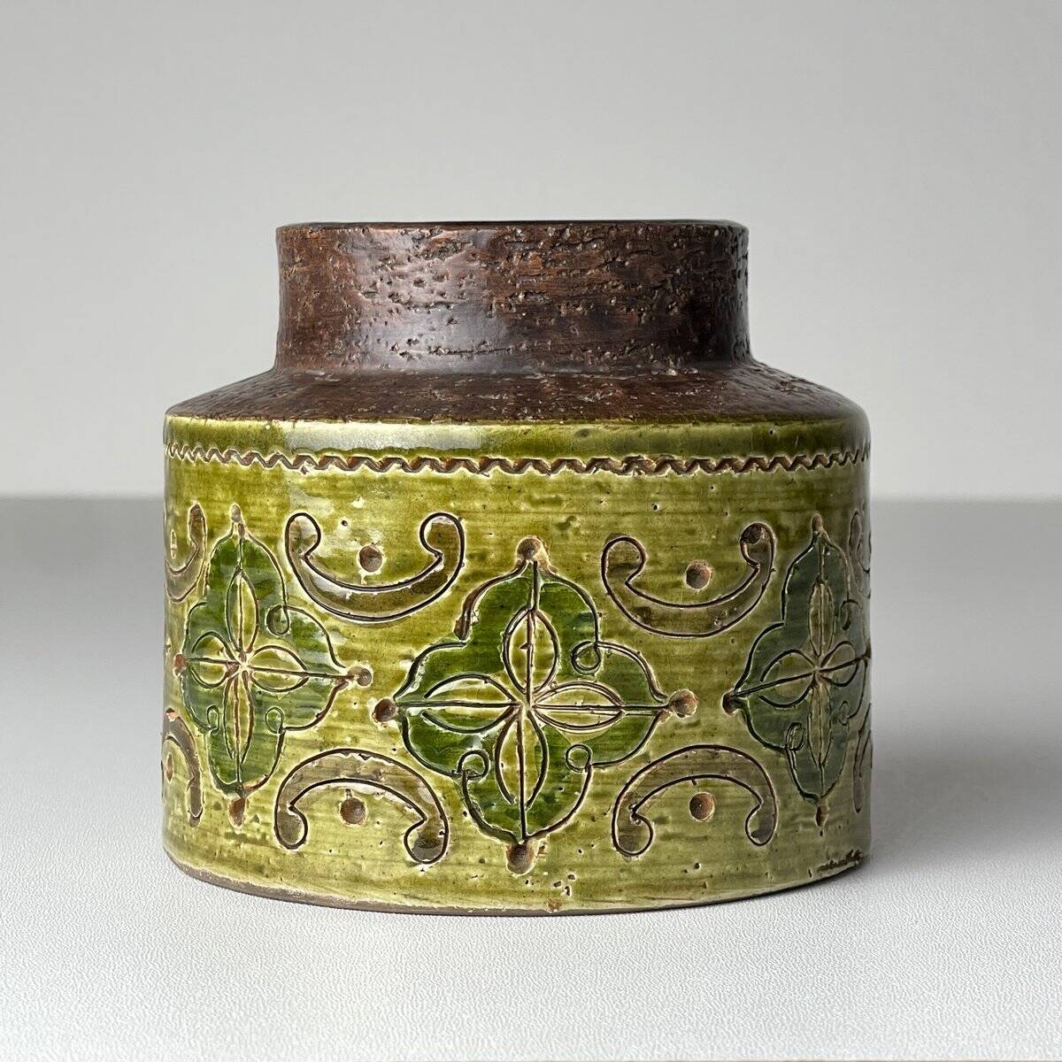 Small vintage ceramic vase by Aldo Londi for Bitossi, Italy, 1970s.