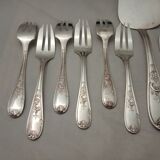 Silver metal dessert fork box with Rocaille-shell pie shovel