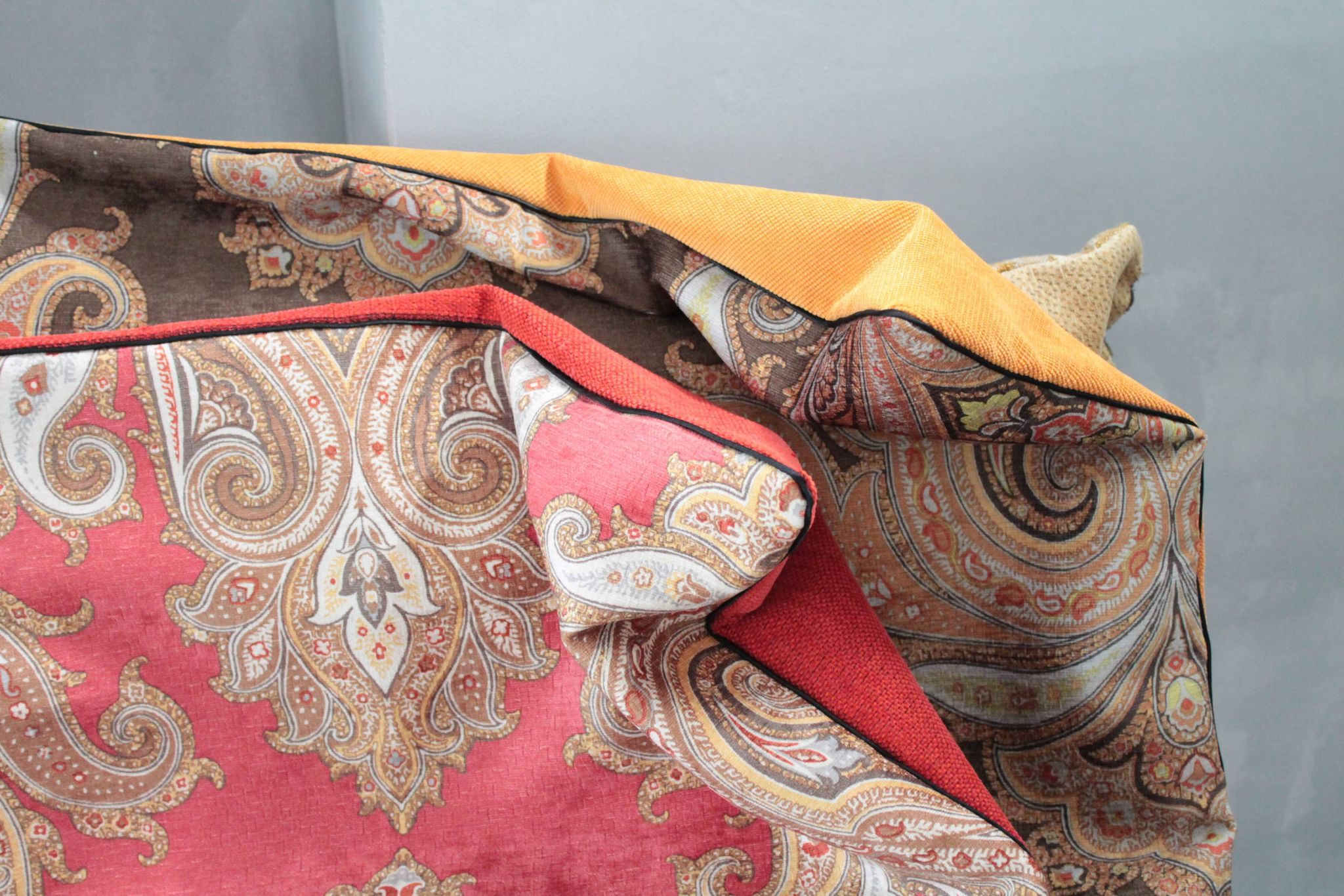 Bohemian chic velvet upholstery cushion with paisley pattern 60x40cm
