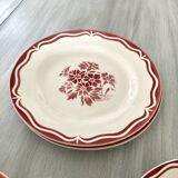 Lot de 9 assiettes et plat Digoin Sarreguemines modèle Champêtre motif œillets rouges