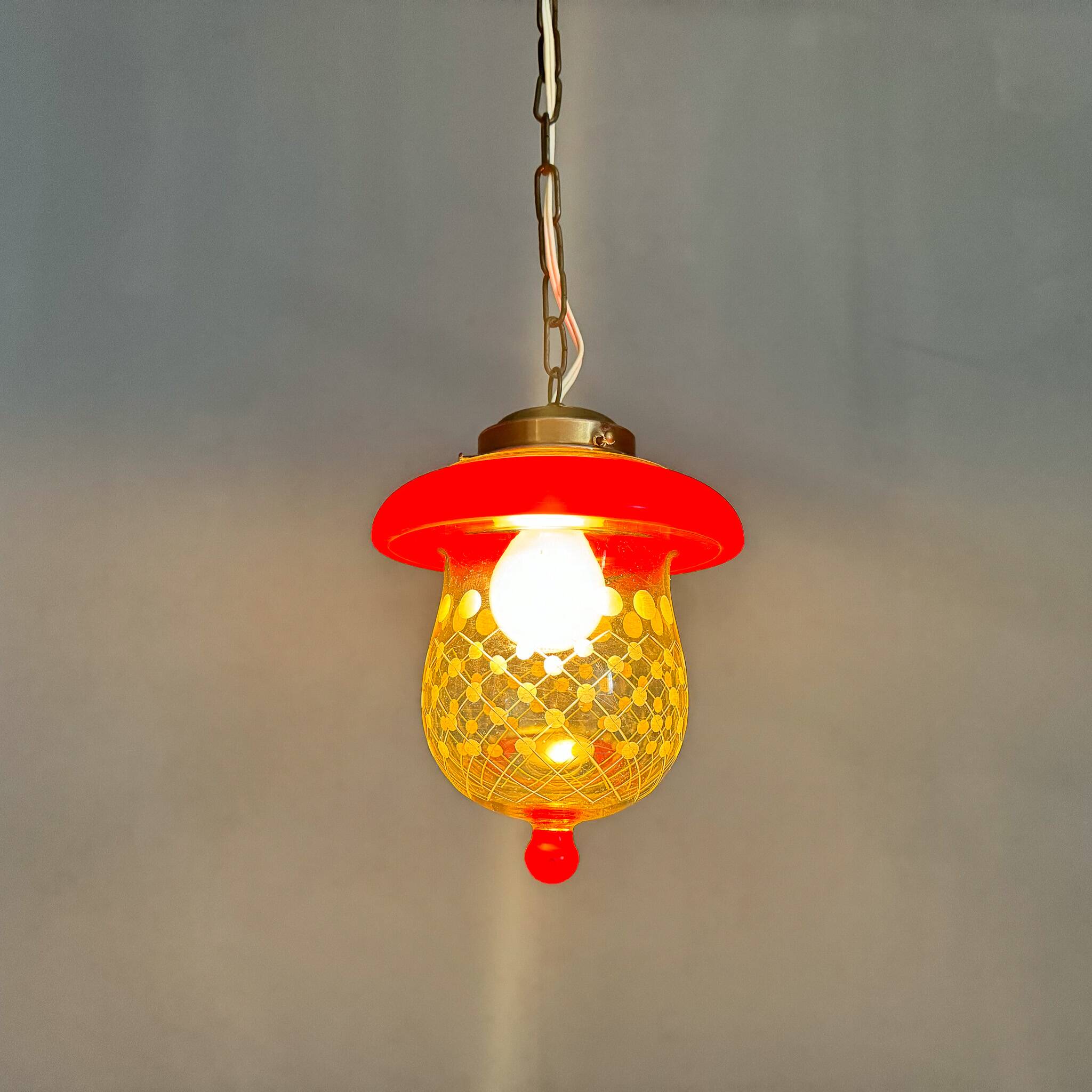 Suspension champignon en verre taillé et laiton des années 1950, Allemagne