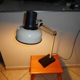 Articulated workshop lamp