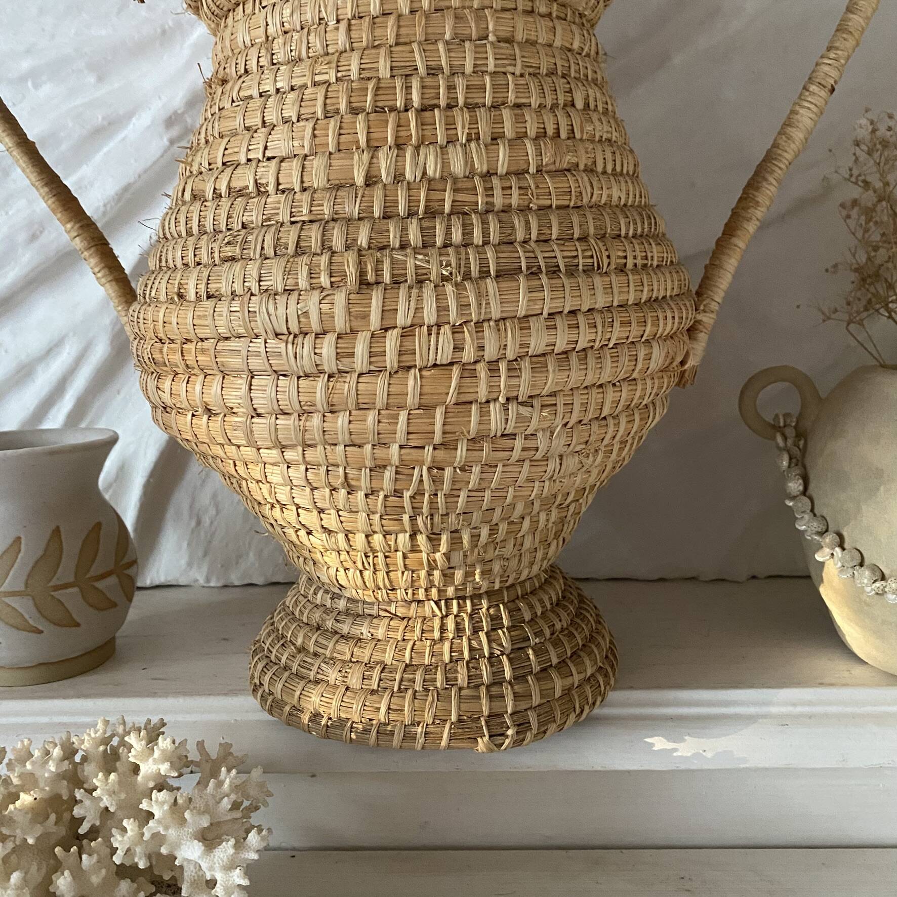Straw amphora in Burgundy style 35 cm, French wickerwork.