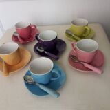 6 colorful coffee cups