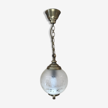 Engraved glass ball and brass hanging lamp