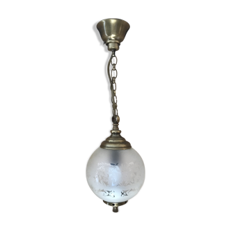Engraved glass ball and brass hanging lamp
