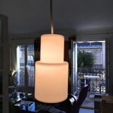 Deux pendentifs Holmegaard, modèle Two-Way. En verre opale soufflé à la bouche