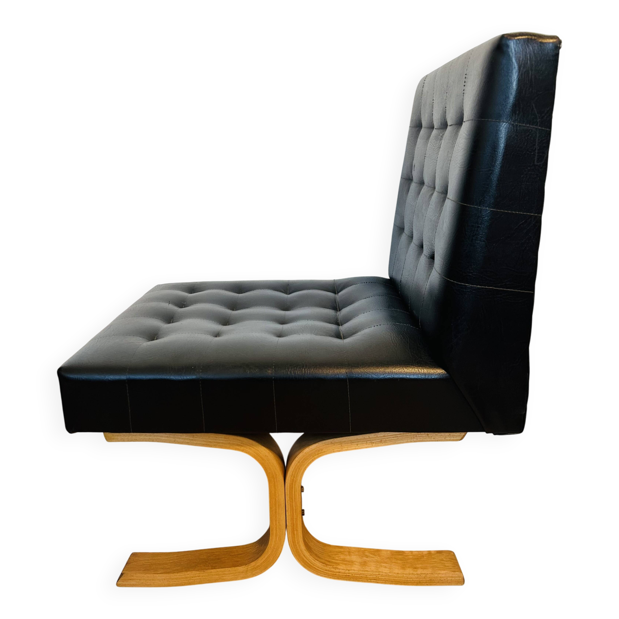 Lounge Armchair “Bratislava” by Ludvík Volak, Czechoslovakia 1970’s