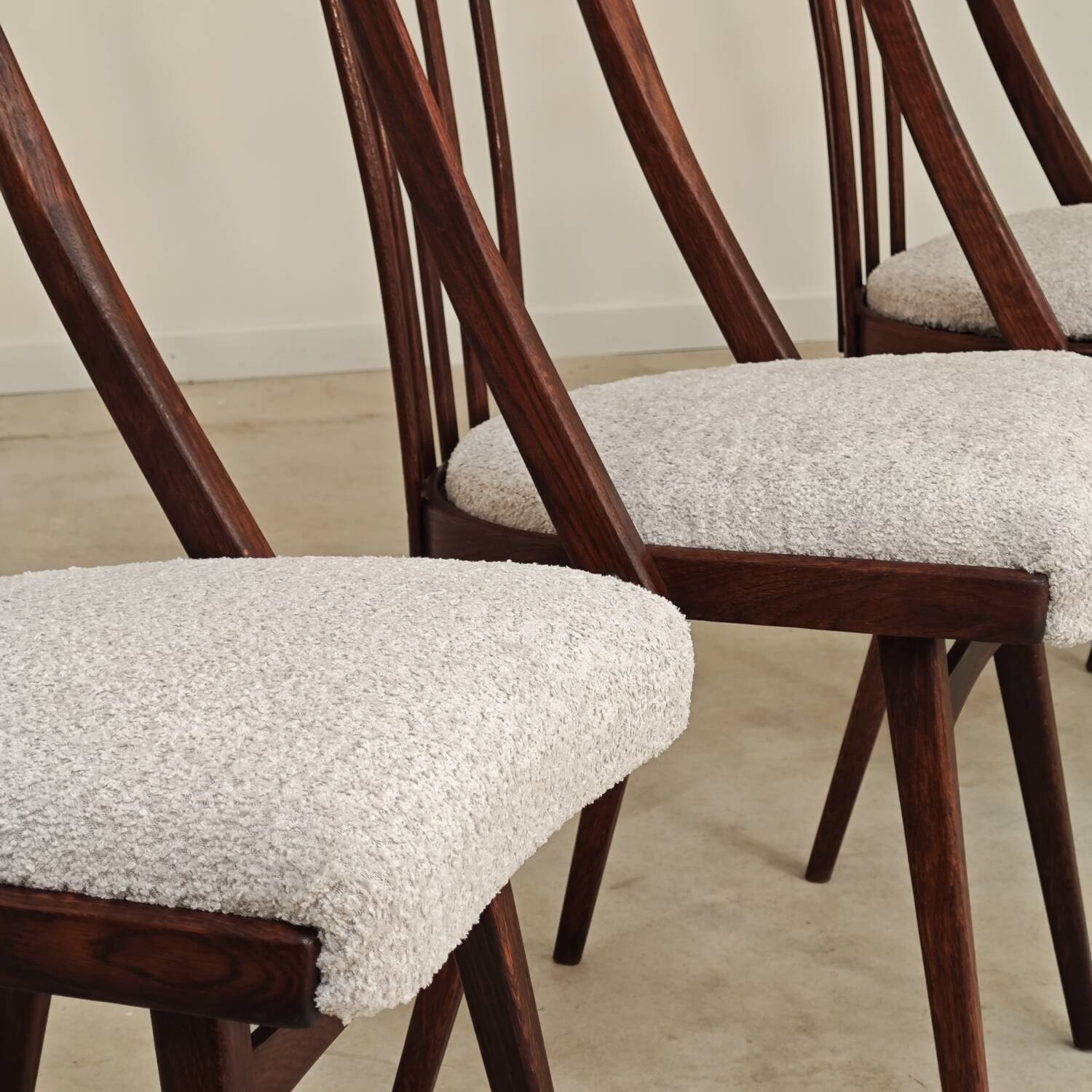 Set of 4 grey bouclette chairs by Antonin Suman