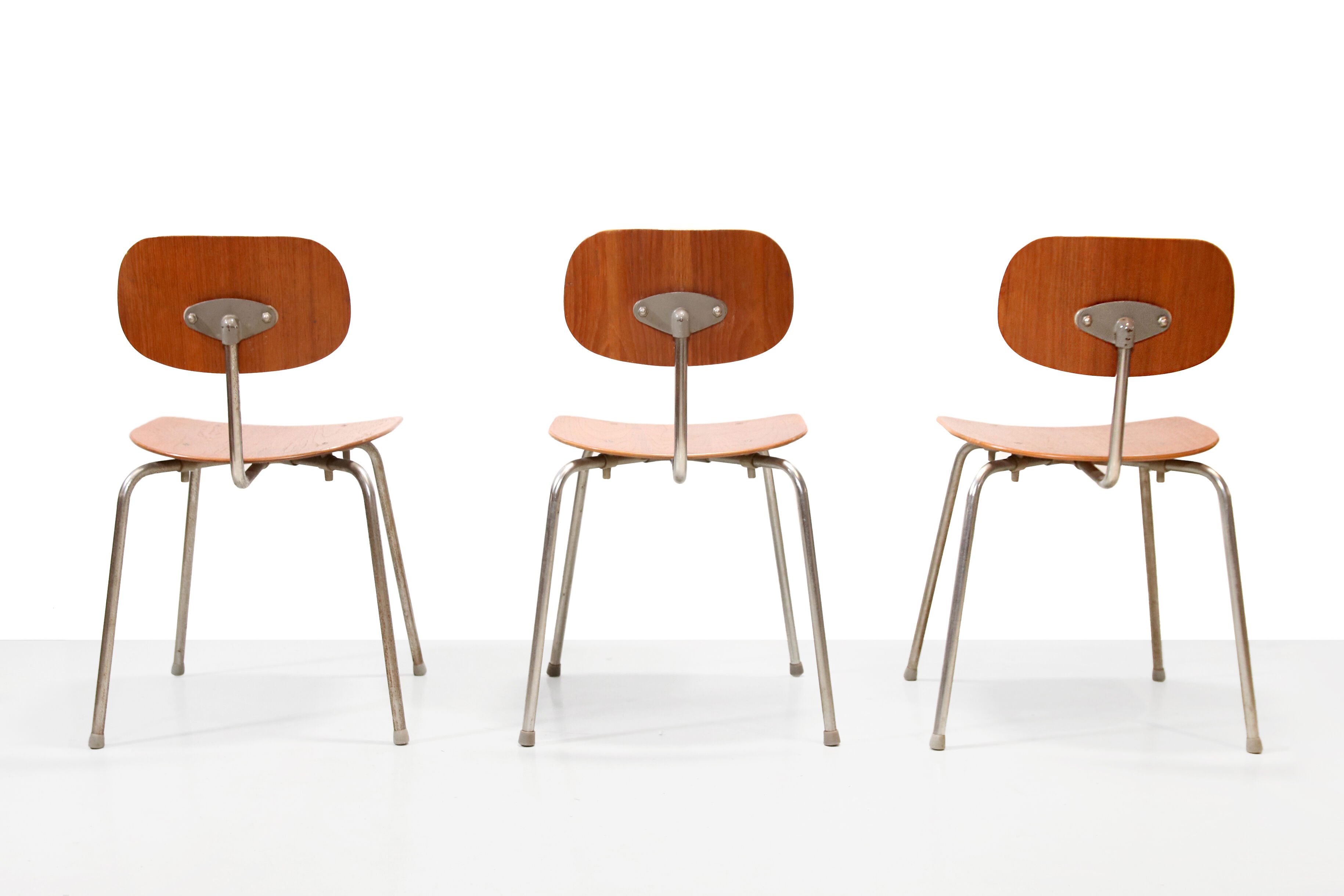 Set of 3 dining chairs