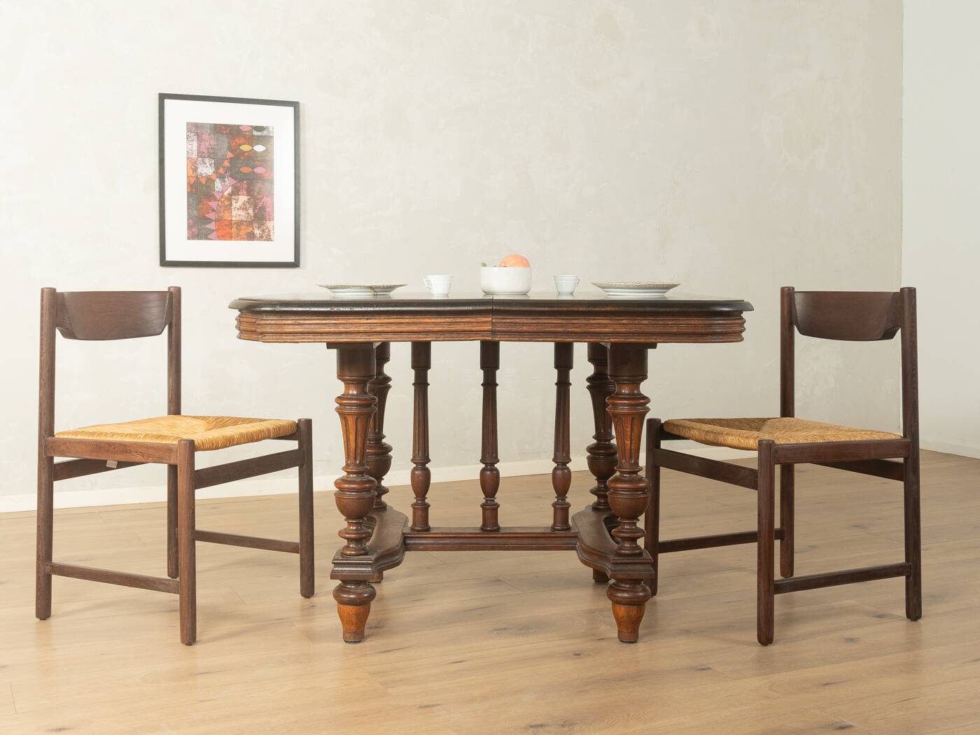 Table à manger antique de la période Gründerzeit, vers 1880, en chêne massif.