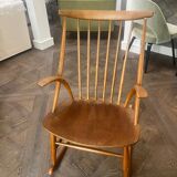 Chaise a bascule en bois