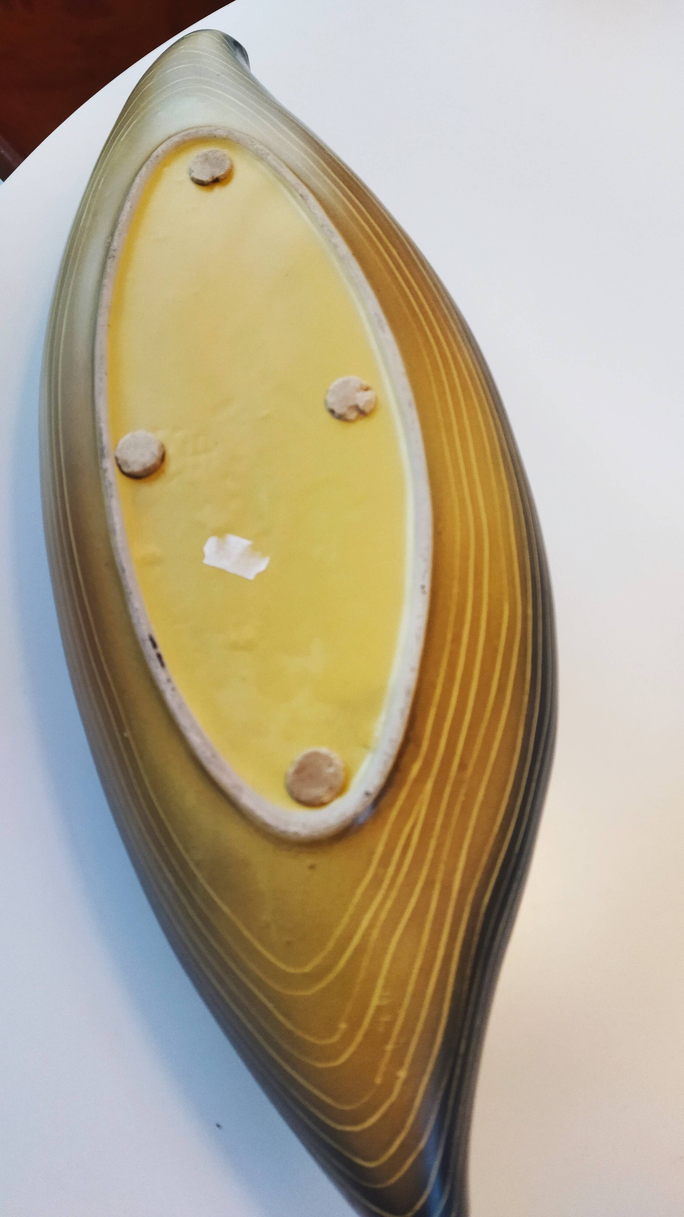 Set of three 1950s paddle cups