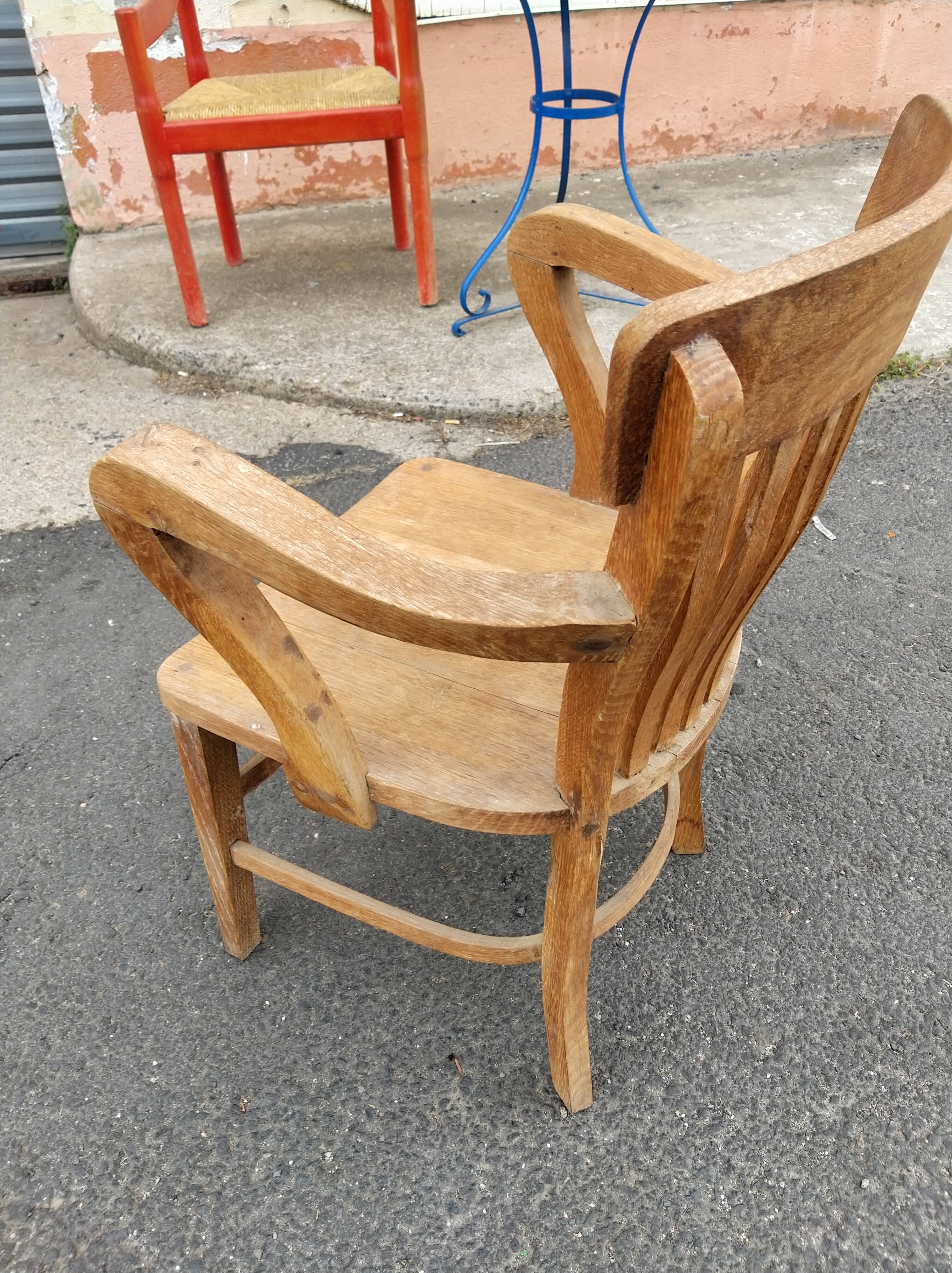Fauteuil de bureau d'enfant dit "Américain" en chêne vers 1920