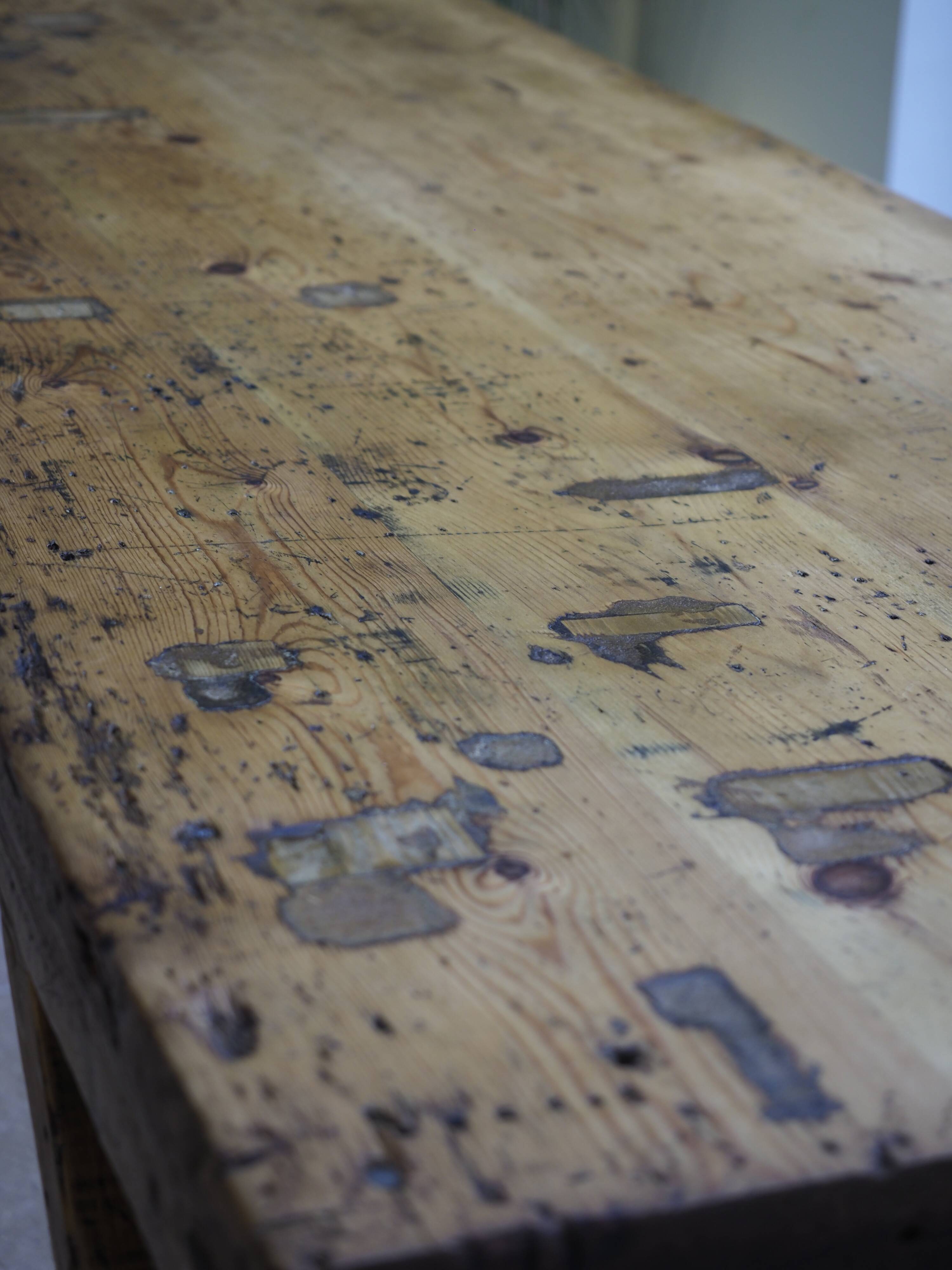 Table ancienne