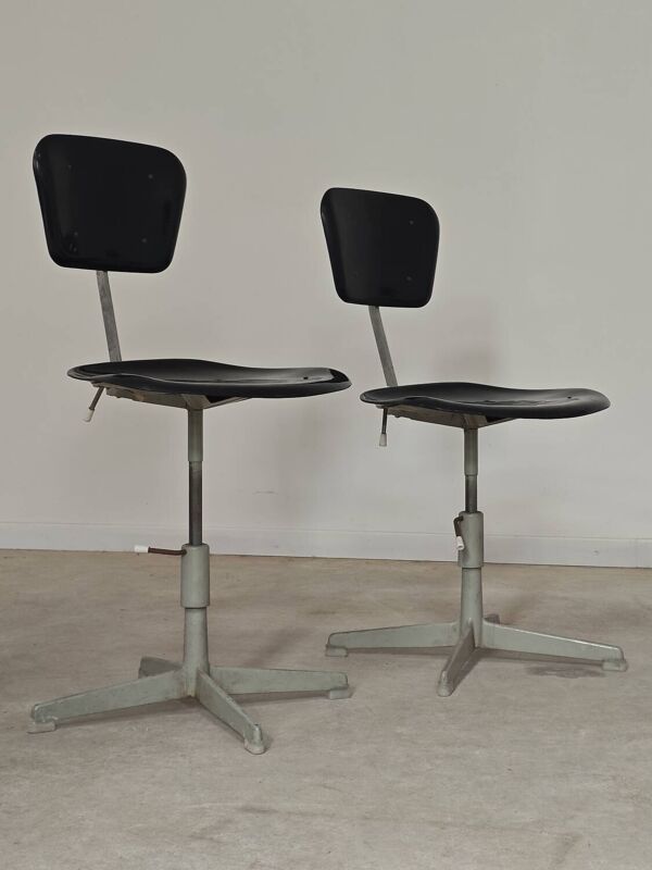 Chaise réglable industrielle réglable métal Tchécoslovaquie 1960