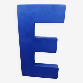 Plexiglas sign letter E