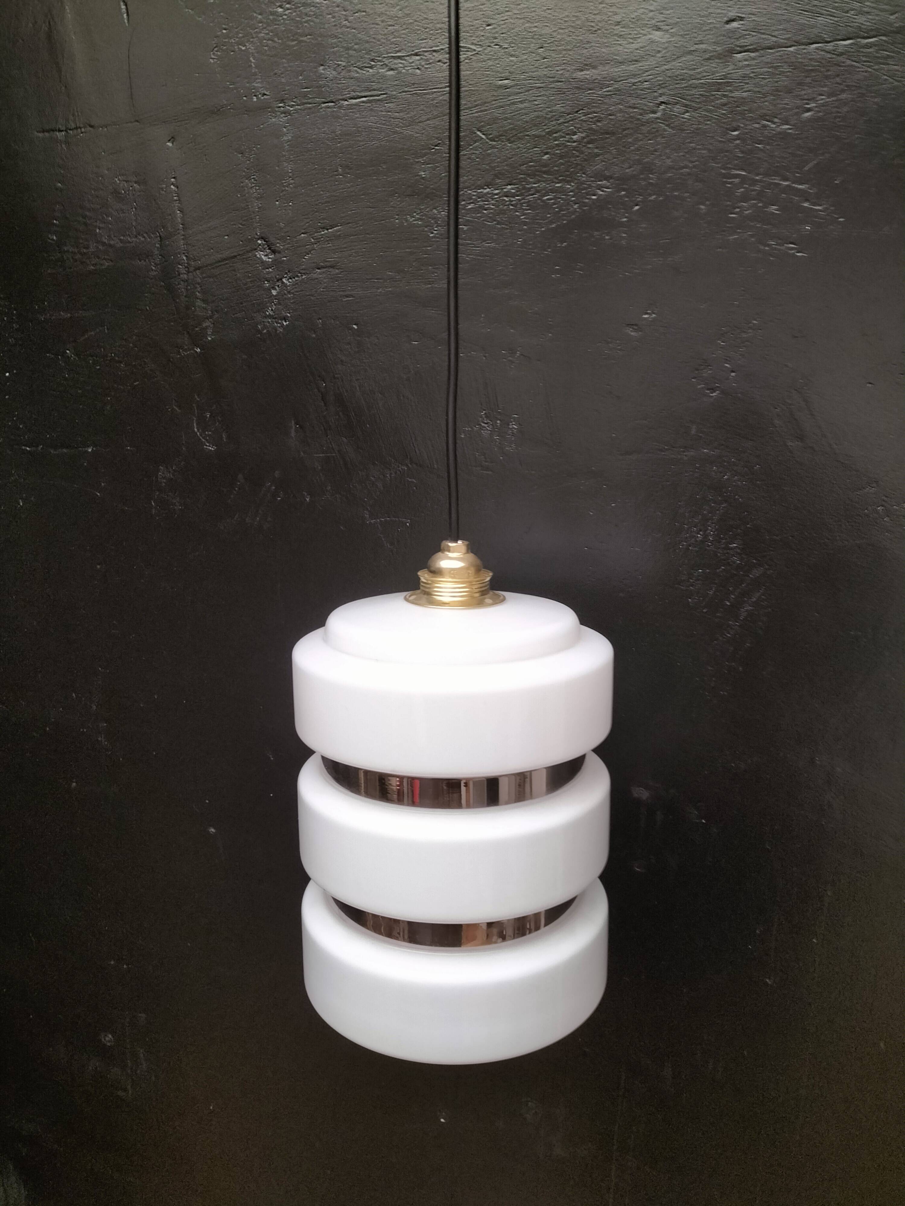 Vintage opaline suspension