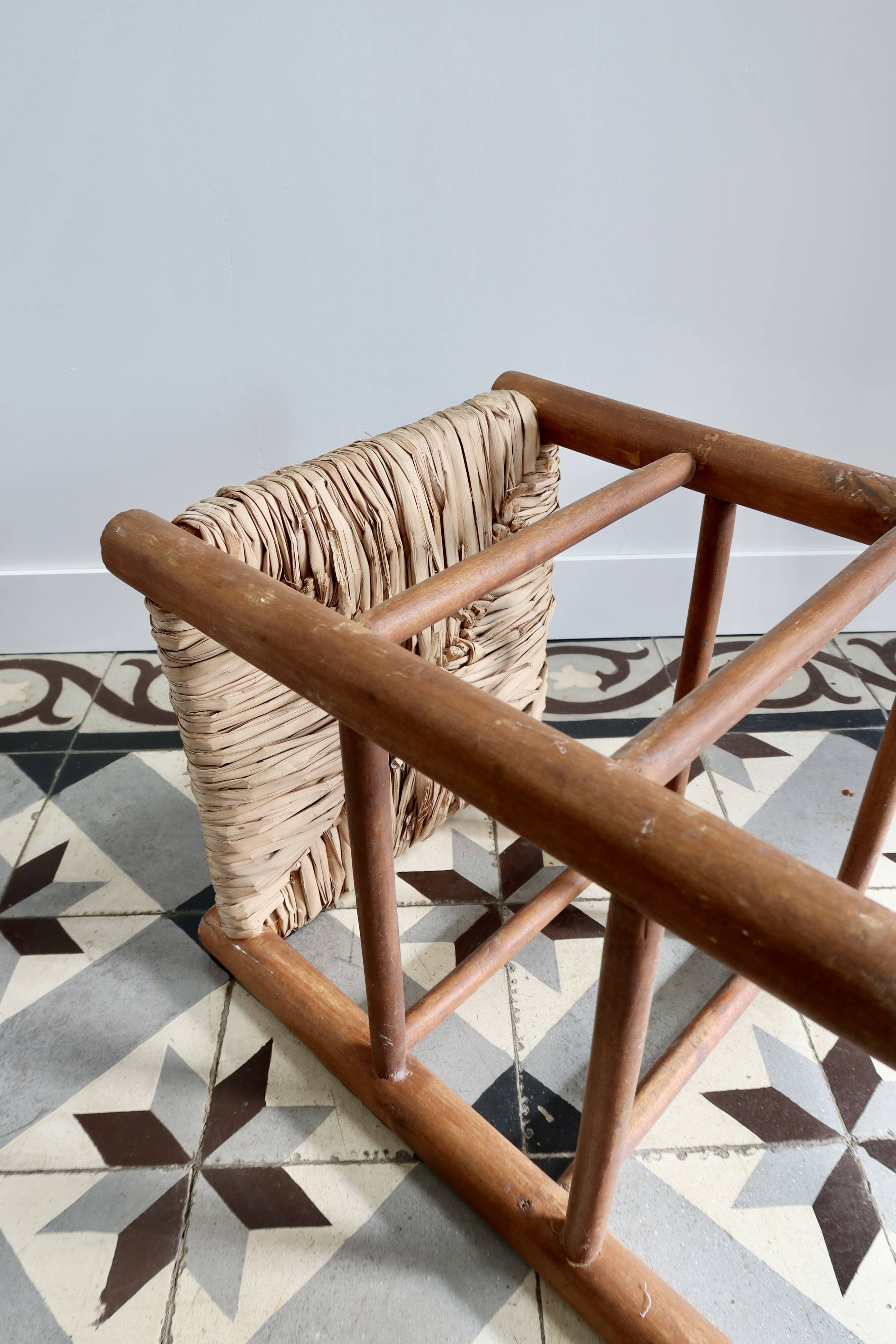 Vintage low wooden stool – Woven straw seat