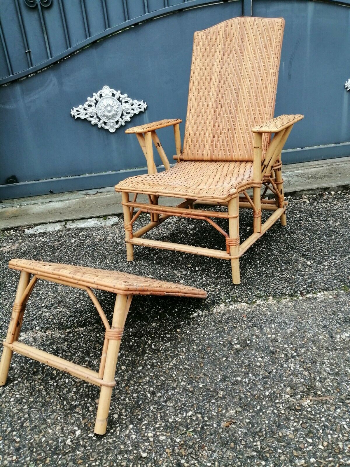 Vintage armchair lounge chair in rattan art deco with footrest and adjustable