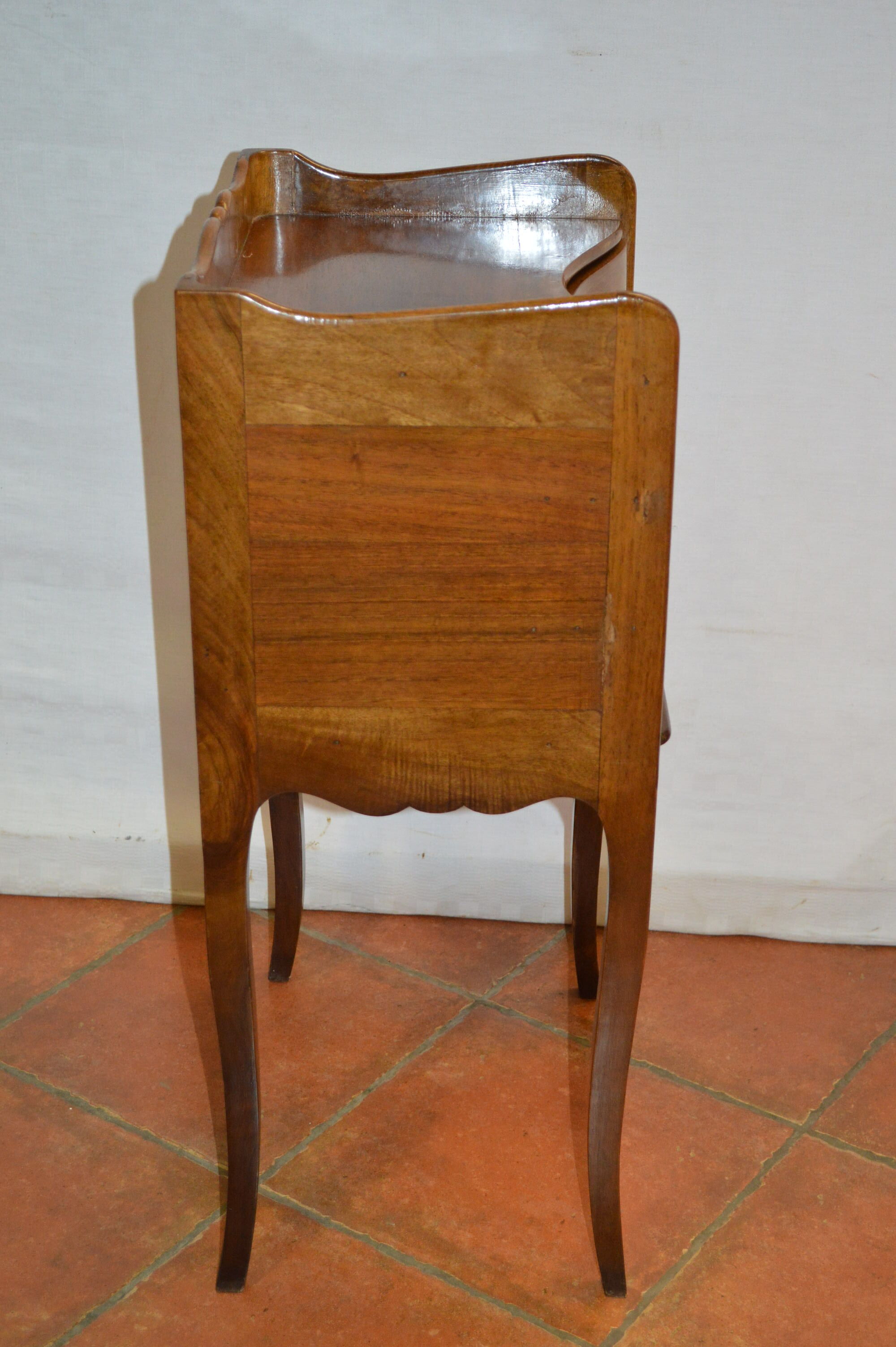 Blond mahogany bedside table