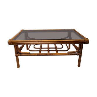 Table basse rotin et verre fumé années 70