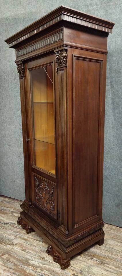 Display cabinet / Antique Renaissance-style bookcase – Carved wood – H 190 cm