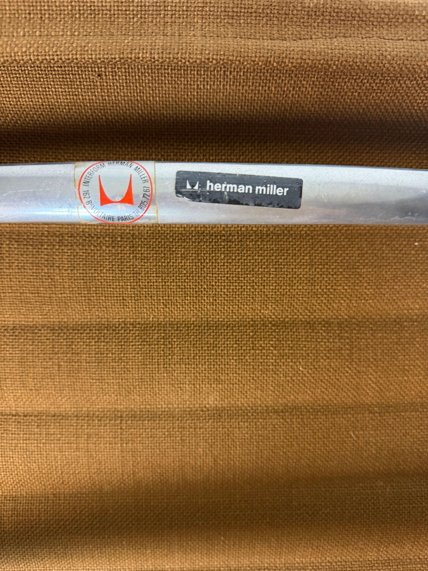 Chaises Herman Miller Aluminium Group – Charles & Ray Eames – lot de 2