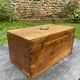 Coffre en bois ancien