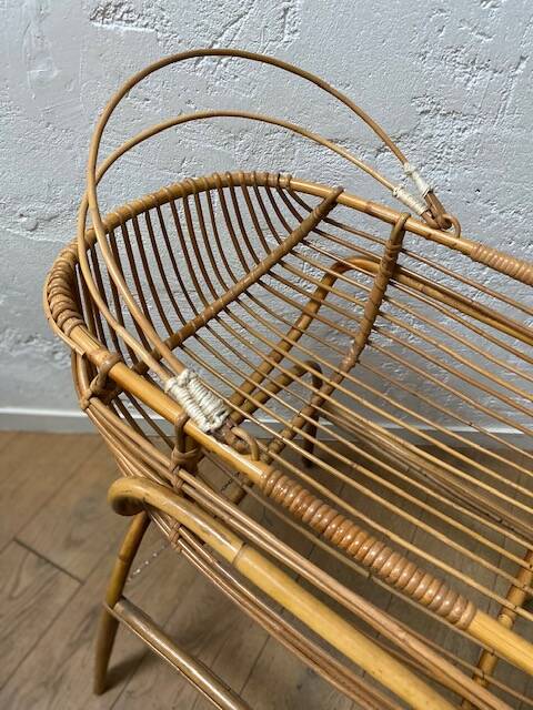 Rattan cradle