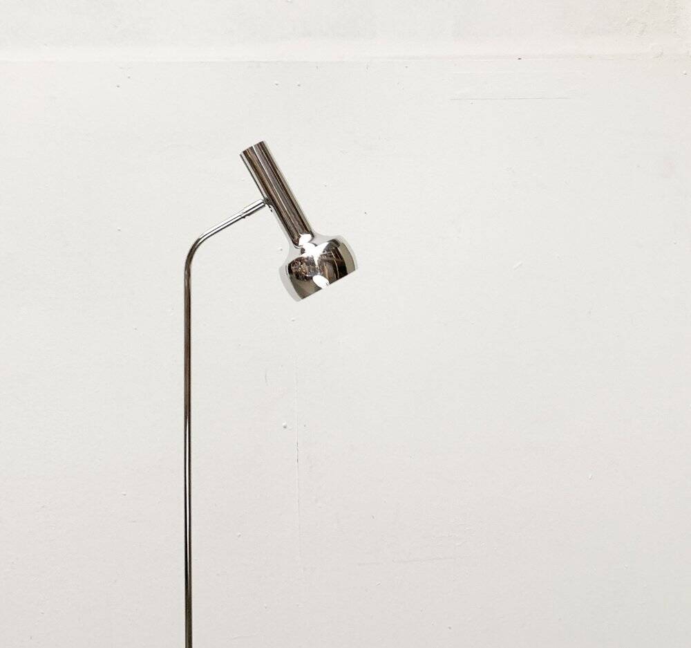 Mid-century minimalist floor lamp by the SLZ team for Swisslamps International, 1960s.