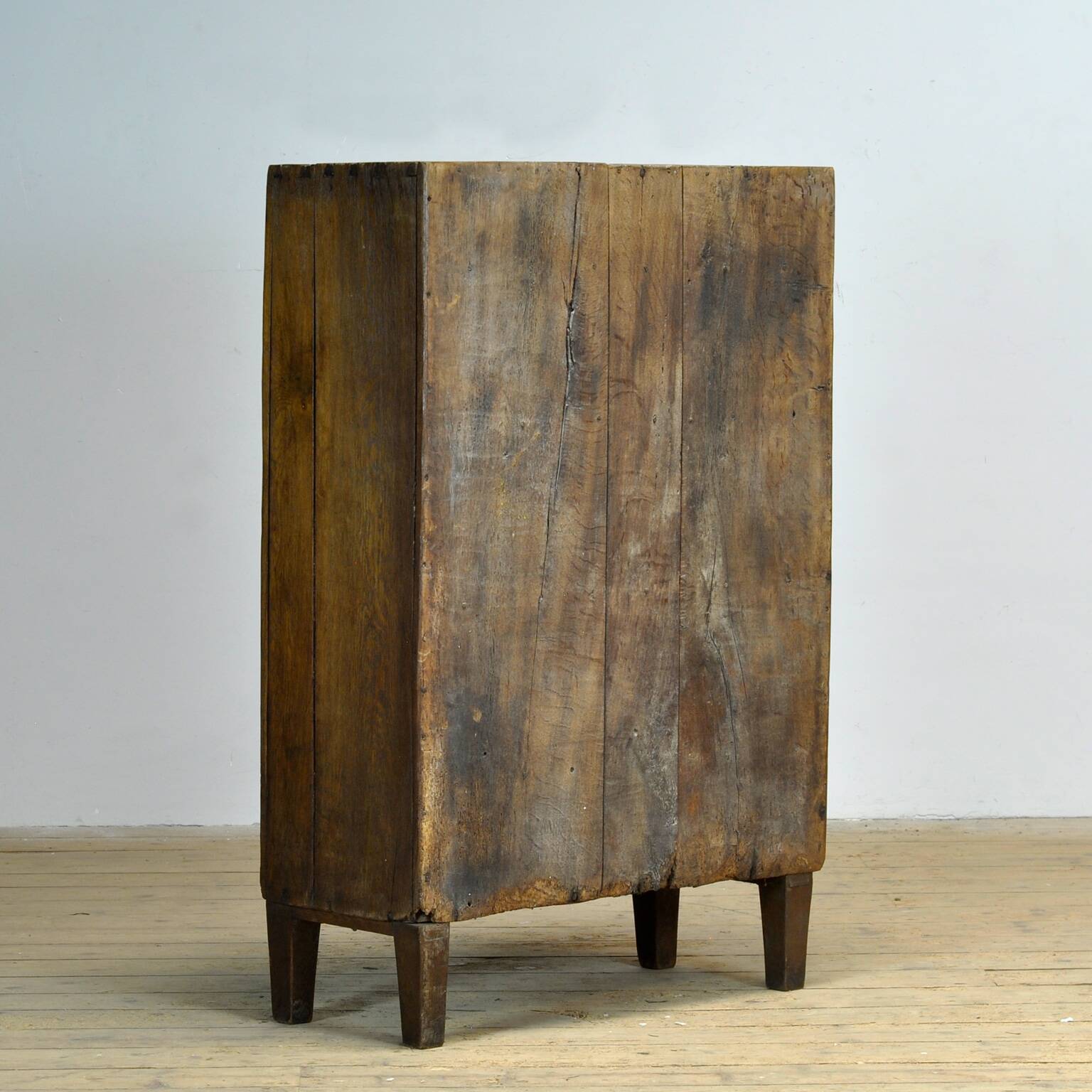 Antique oak cabinet, circa 1820