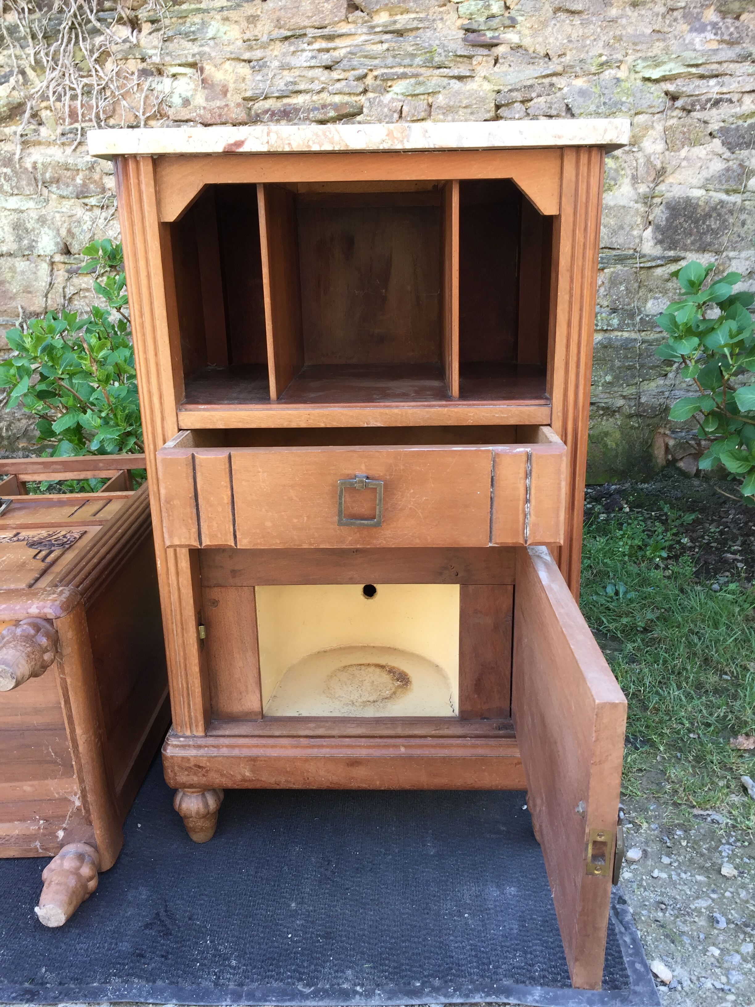 Tables de chevets vintage art deco en noyer