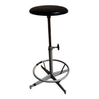 Adjustable and rotating industrial stool