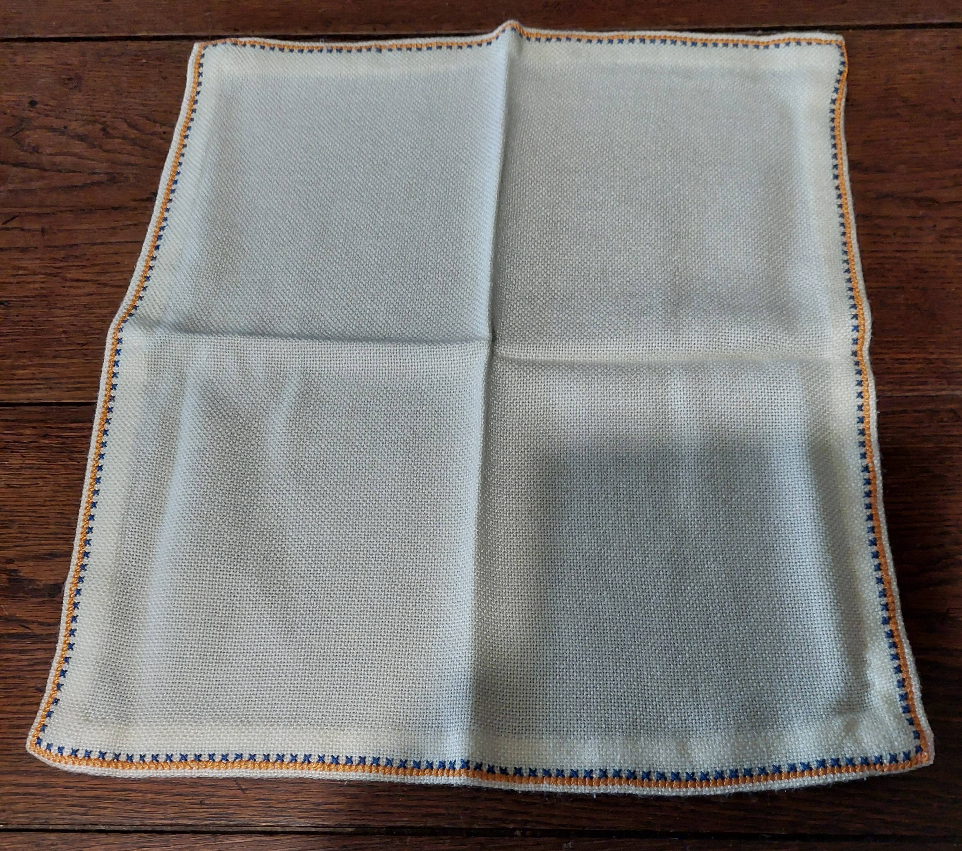 Vintage linen tablecloth and napkins acrylic embroidery 147 X 160 cm