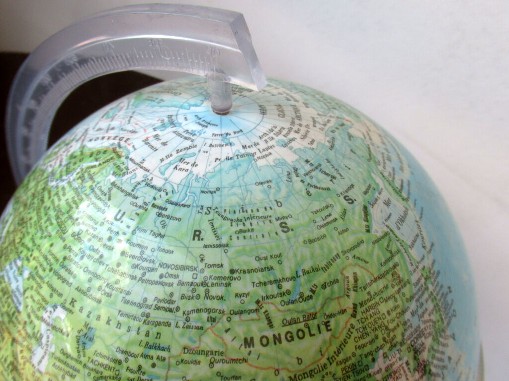 Globe, 60