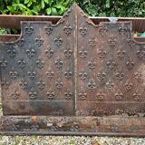 Château fireplace plaque