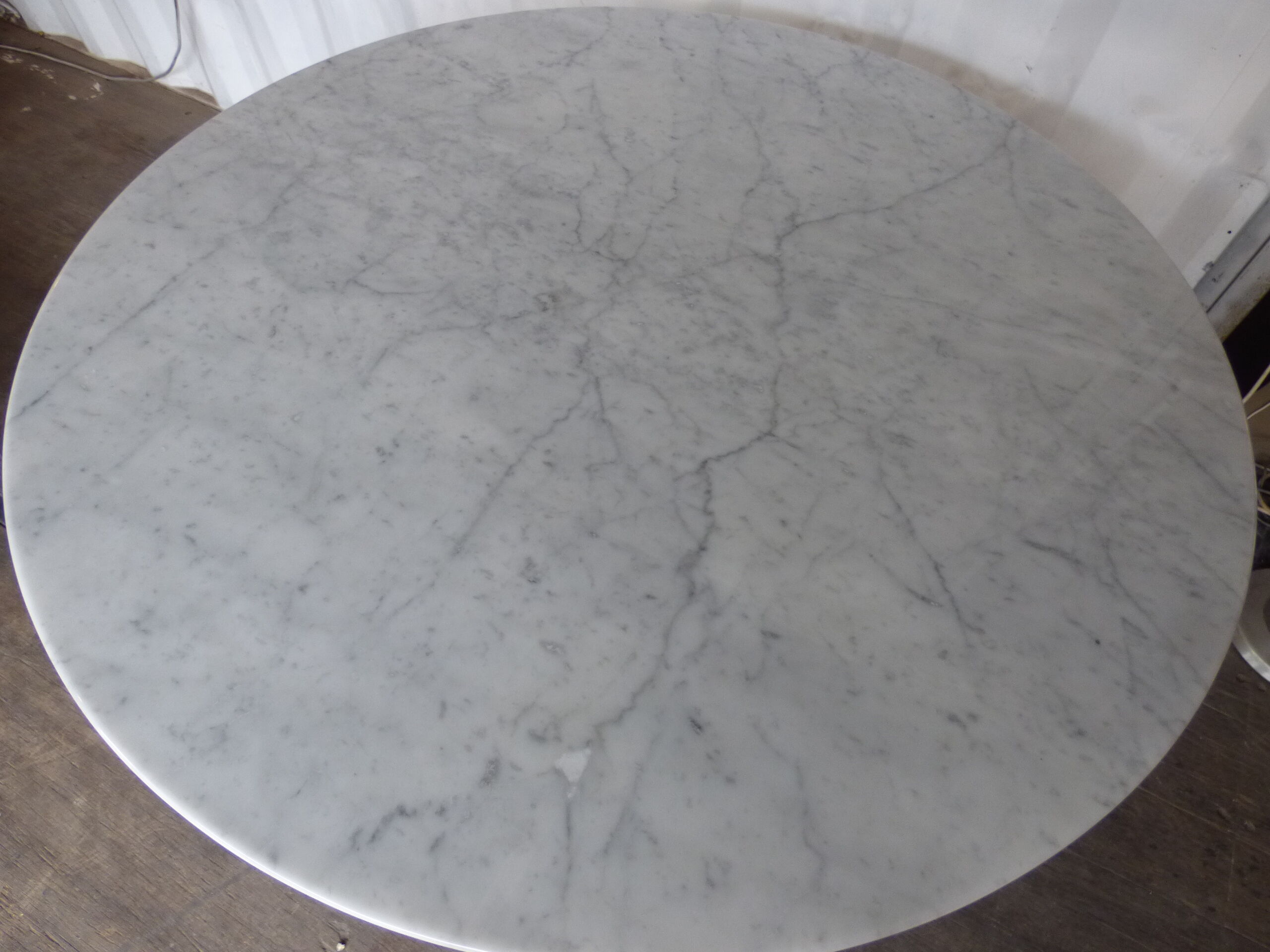 Table tulipe Knoll et marbre Eero Saarinen