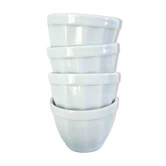 4 porcelain bowls